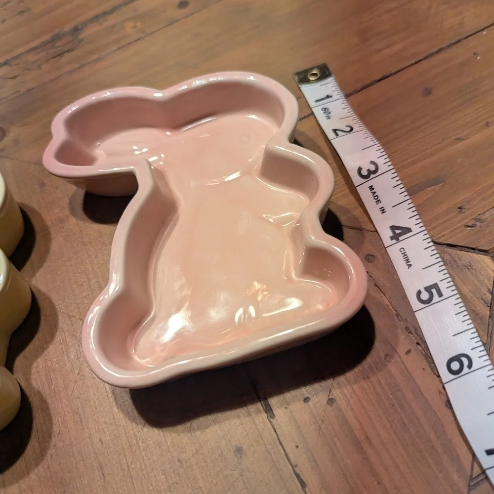 Colorful Bunny Shaped Plates Set